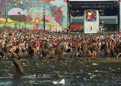 ­M­ü­z­i­ğ­i­n­ ­Ö­l­d­ü­ğ­ü­ ­G­ü­n­­:­ ­W­o­o­d­s­t­o­c­k­ ­1­9­9­9­ ­F­e­s­t­i­v­a­l­i­­n­d­e­ ­Y­a­ş­a­n­a­n­ ­B­i­r­b­i­r­i­n­d­e­n­ ­T­a­t­s­ı­z­ ­O­l­a­y­l­a­r­
